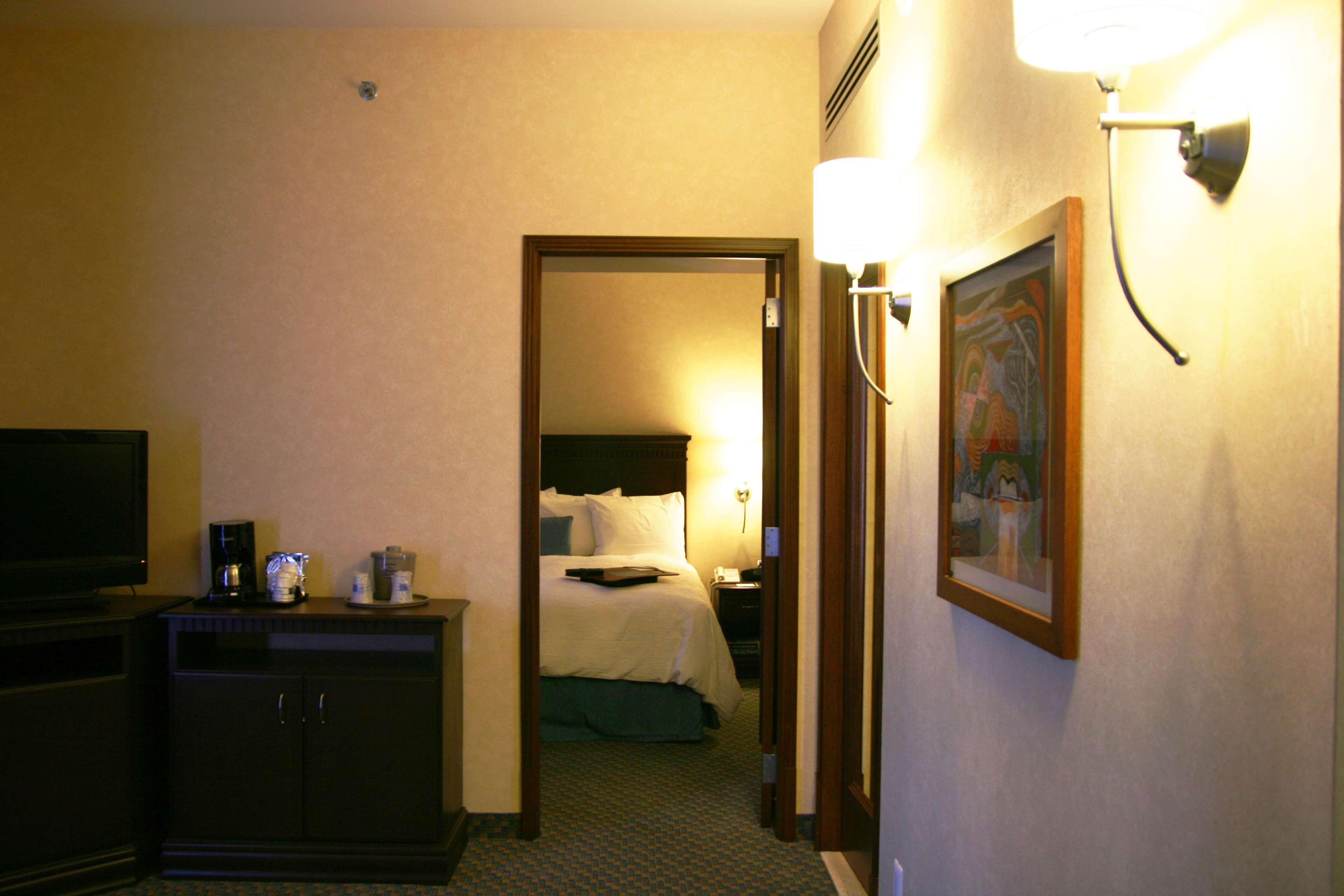 Hampton Inn & Suites Mexico City - Centro Historico Phòng bức ảnh