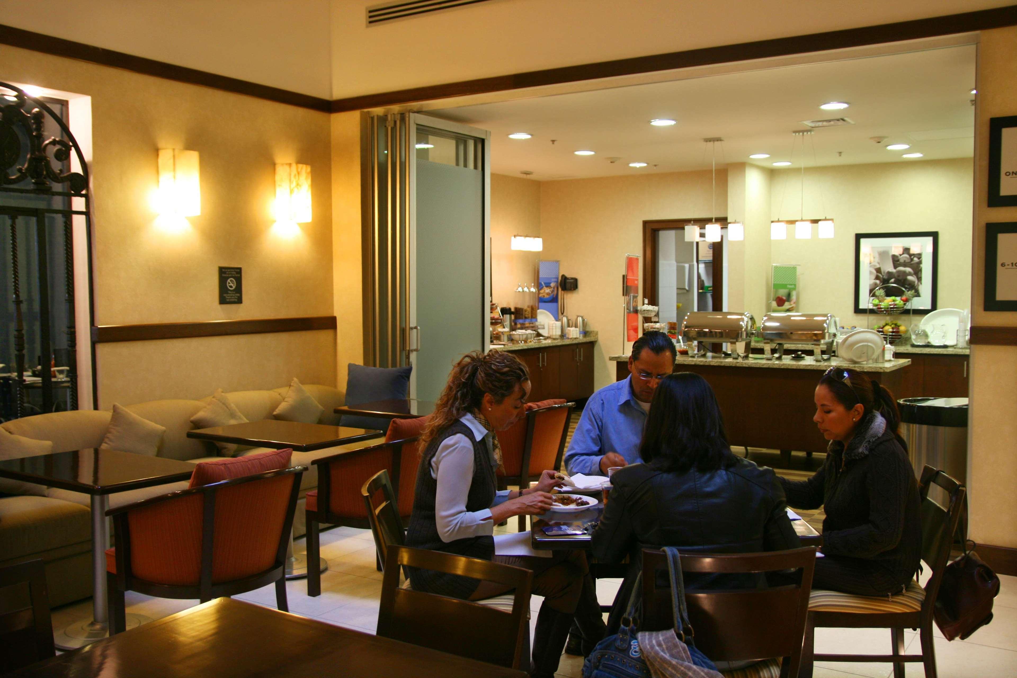 Hampton Inn & Suites Mexico City - Centro Historico Nhà hàng bức ảnh